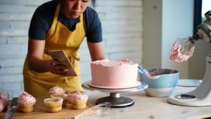 A 10-step guide to starting a home-based cake and baking business.